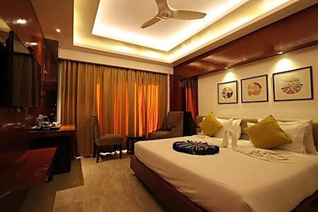 THE LATTITUDE LUXURY HOTEL