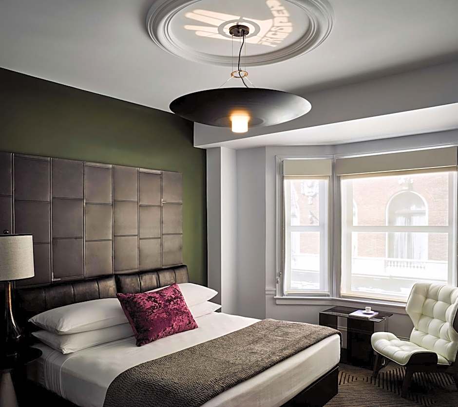 Photo 1 of 4 of Superior 1 King Bed