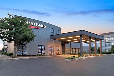 Courtyard by Marriott Charlotte Airport North