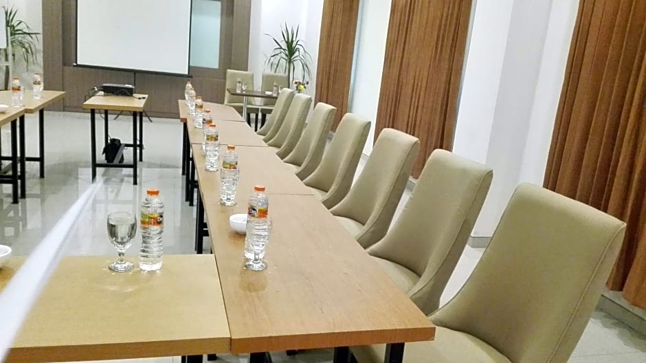 Midtown Xpress Sampit