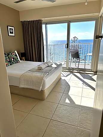 Standard Two-Bedroom Apartment with Ocean View
