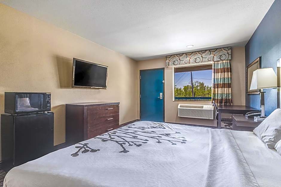 Econo Lodge Inn & Suites Enid South