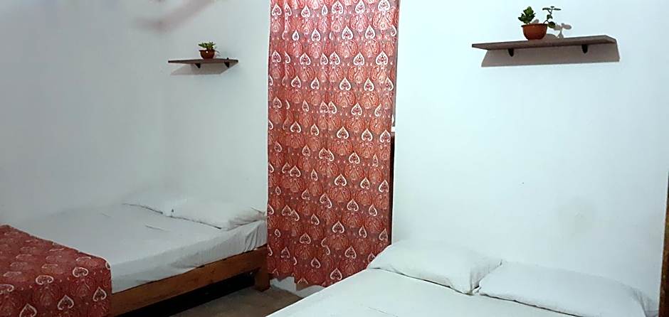 Riad Lola