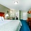 Days Inn by Wyndham Windsor Locks / Bradley Intl Airport