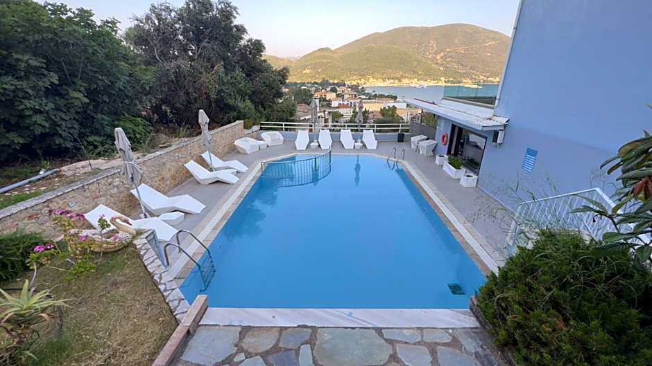 Ponti Beach Hotel