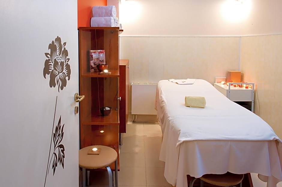 Crystal Palace Boutique Hotel