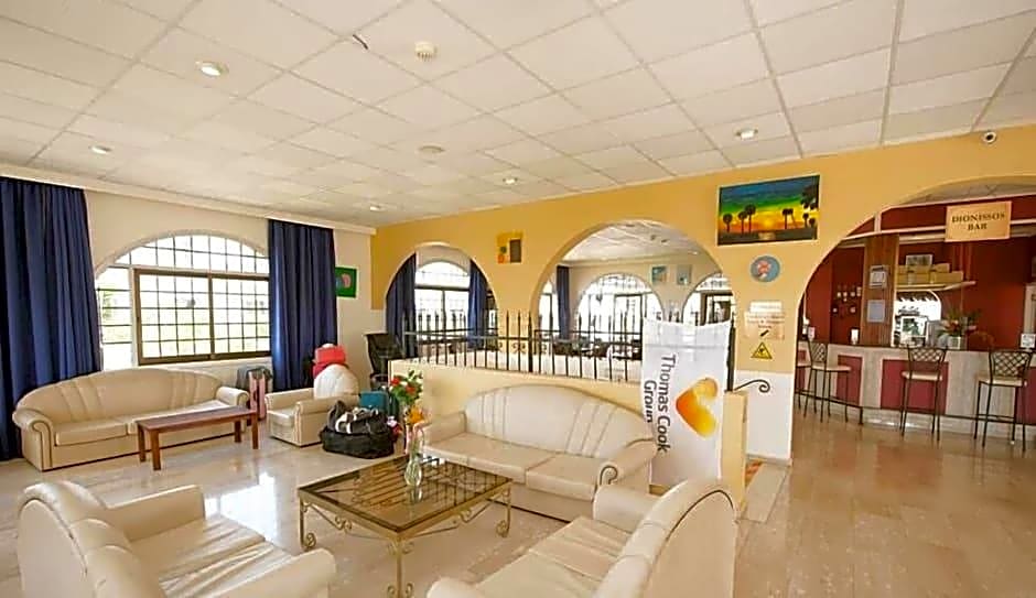 Cosmelenia Hotel & Apartments