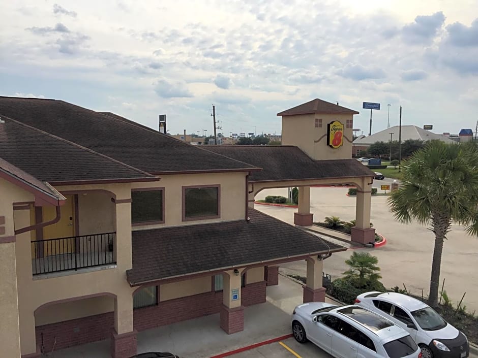 Super 8 by Wyndham Humble/Fm 1960/Hwy 59