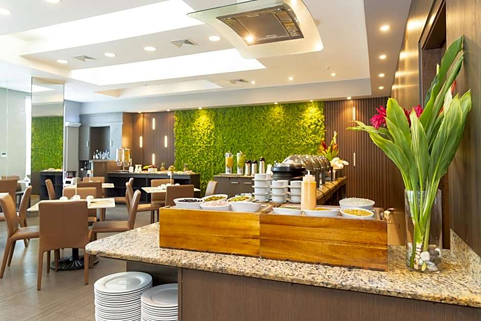 Victoria Hotel and Suites Panama