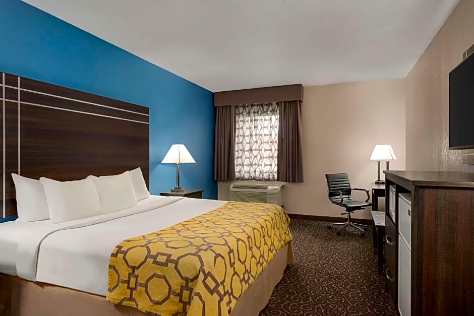 Baymont by Wyndham Muncie Near Ball State University