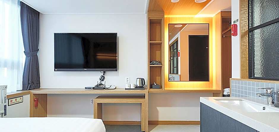 S Stay Hotel