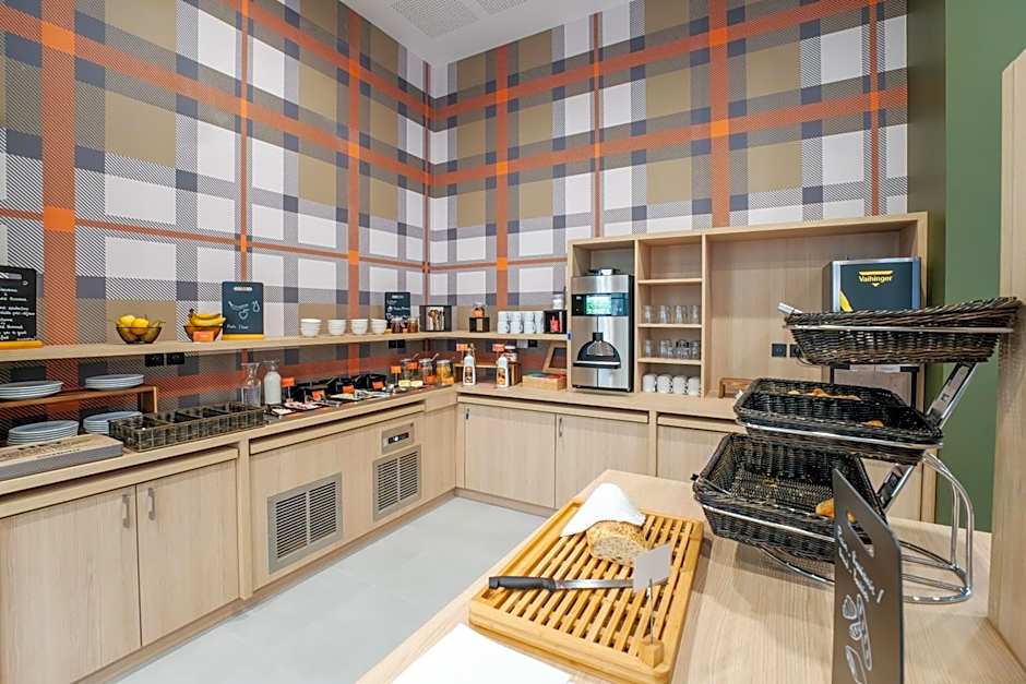 EasyHotel Marseille Euromed