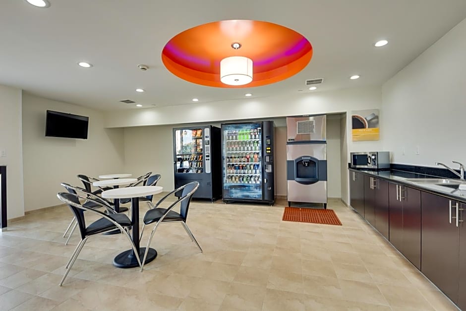 Motel 6-Tulsa, OK