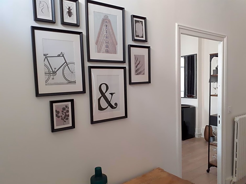 Centre ville, chambre indépendante 20m2 et sa salle de bain privée