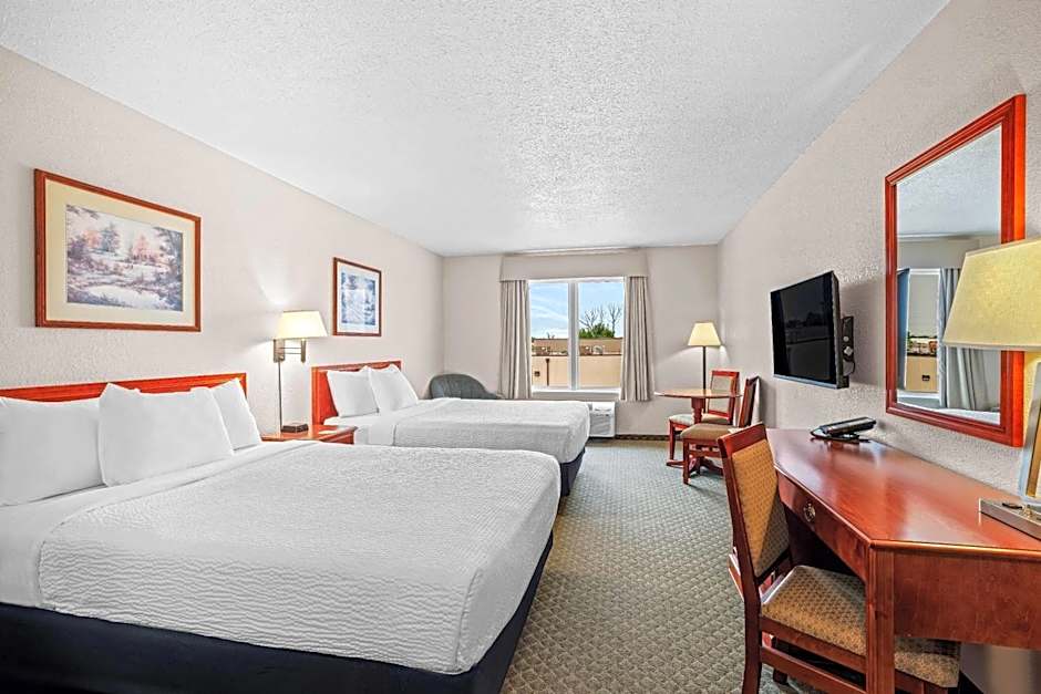 Days Inn & Suites by Wyndham Winkler