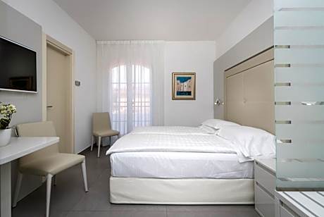 Double or Twin Room with Partial Lake View