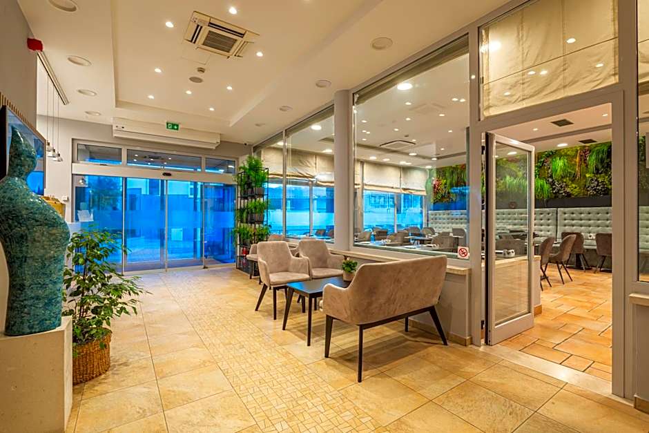 Berkeley Hotel & Day Spa