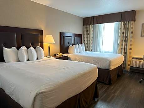 Queen Room with Two Queen Beds - Accessible/Non-Smoking