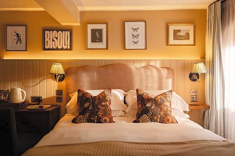 The Churchill Hotel