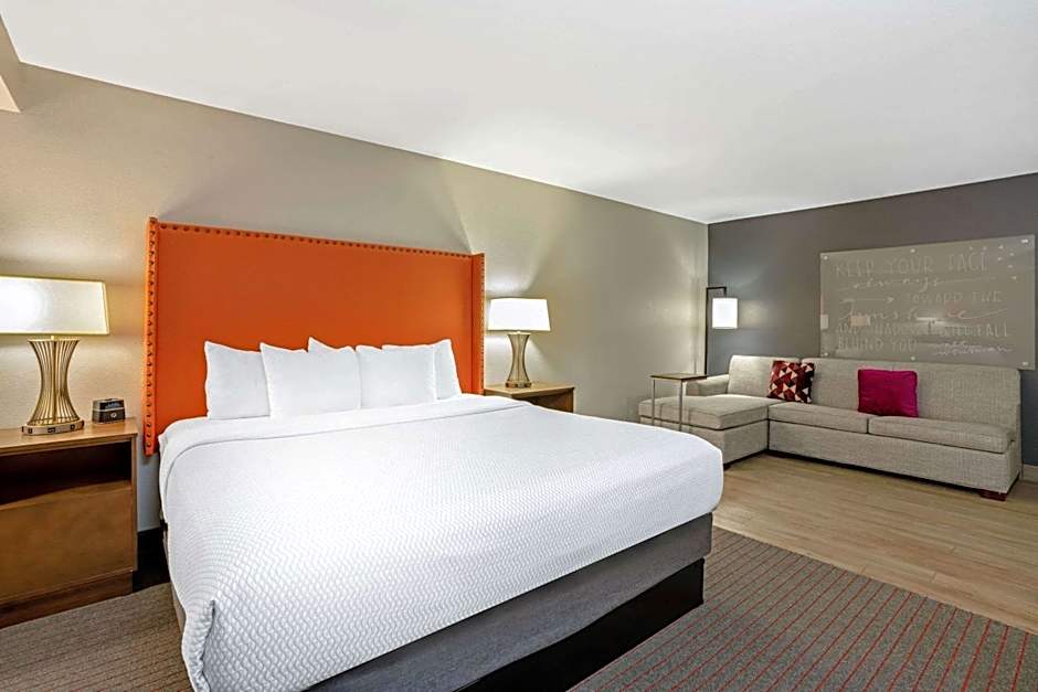 La Quinta Inn & Suites by Wyndham Seattle-Federal Way