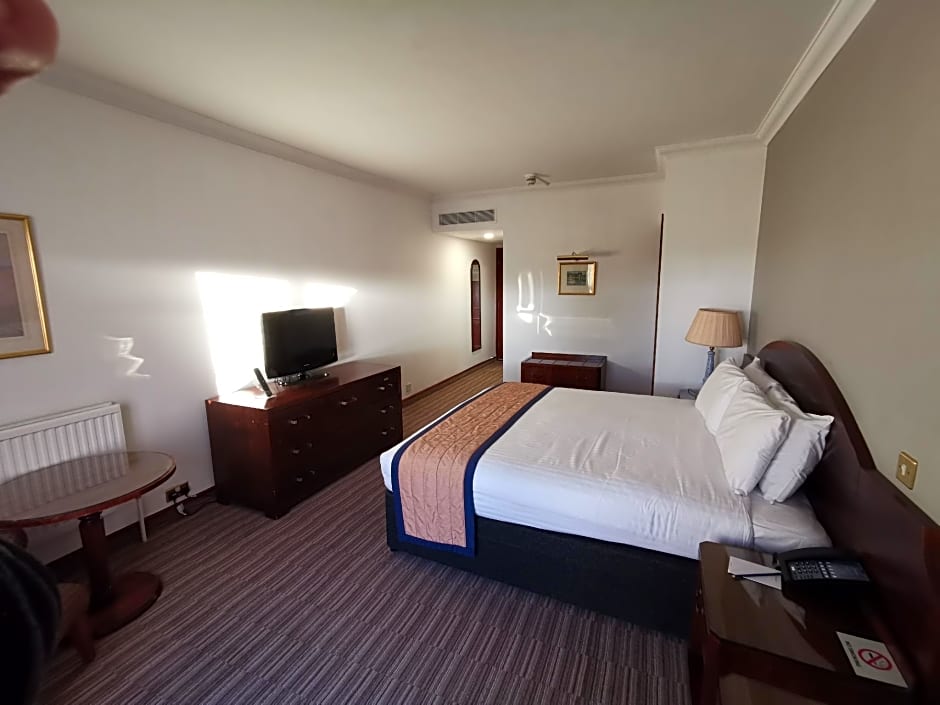 Copthorne Effingham Gatwick Hotel