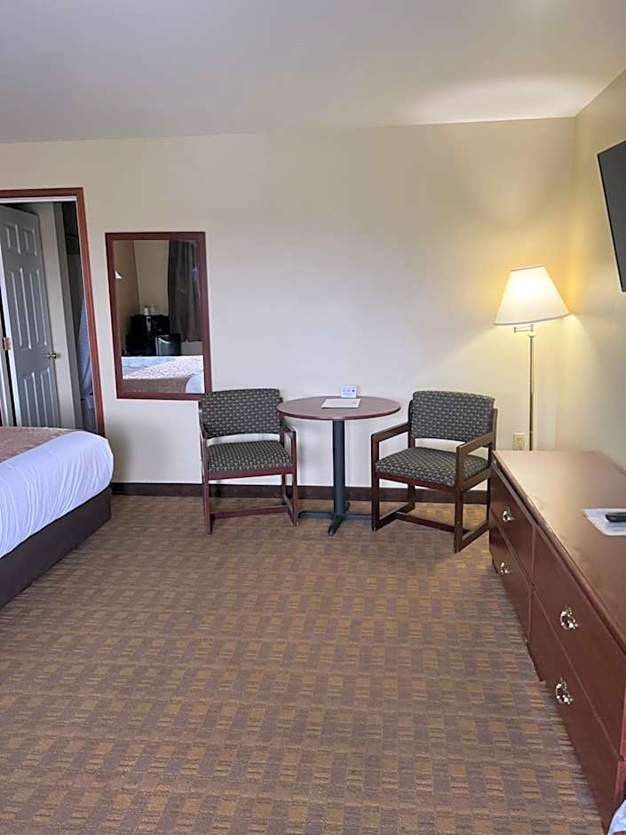 GuestHouse Inn & Suites Montesano