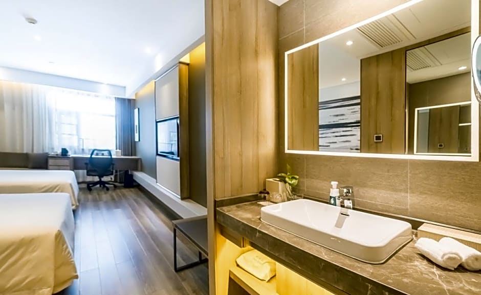 Atour Hotel (Jining Taibai Road Canal City)
