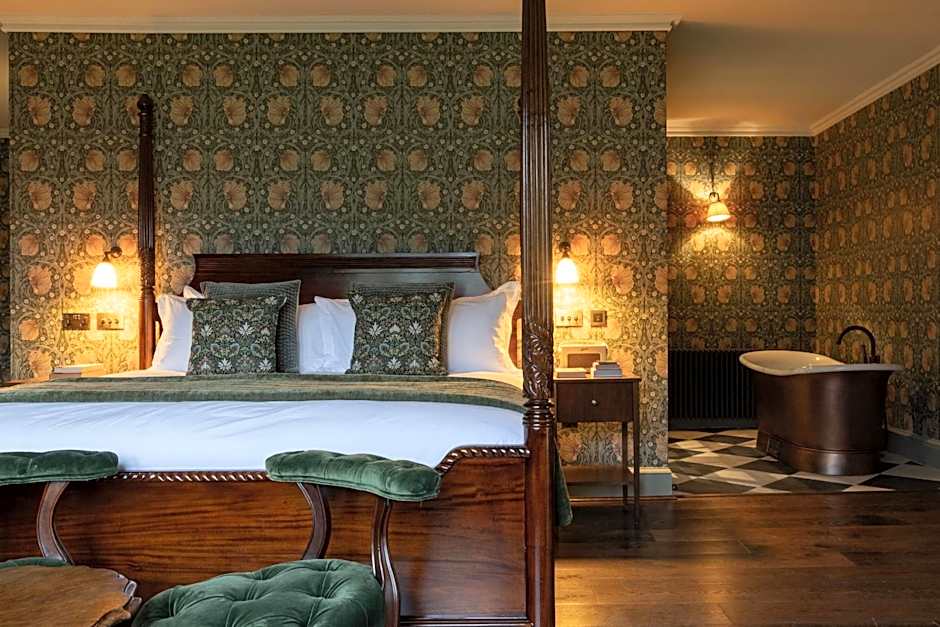 Dumbleton Hall