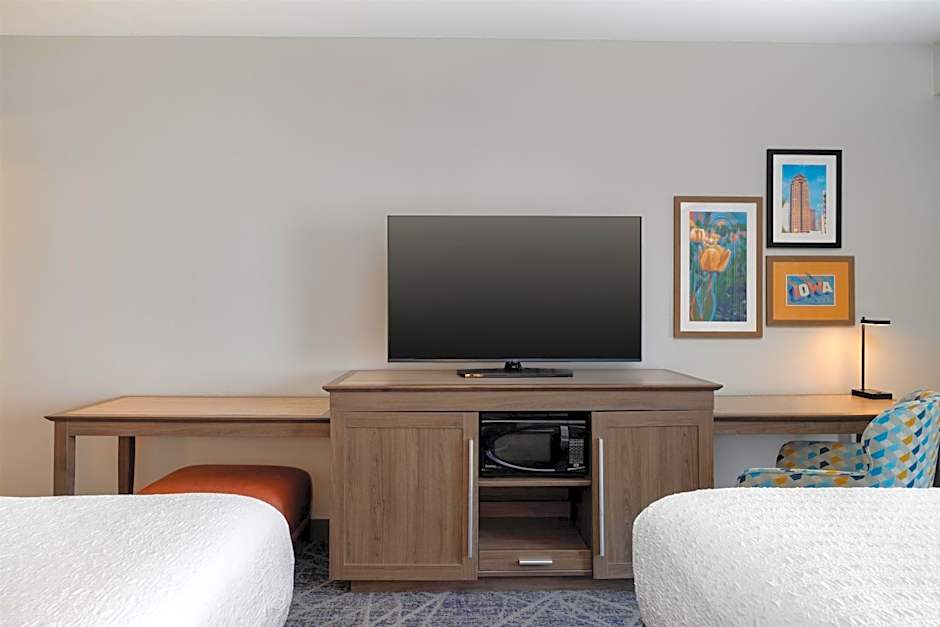 Hampton Inn By Hilton & Stes West Des Moines