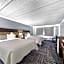 Admiralty Inn & Suites - a Red Collection Hotel