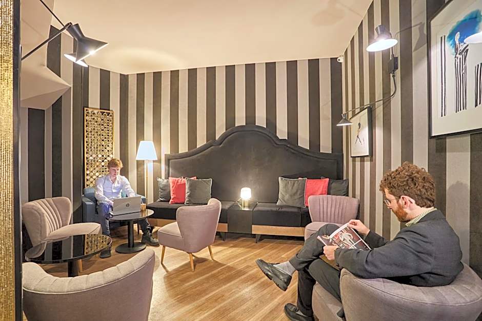 Hôtel La Parizienne - Proche Montparnasse