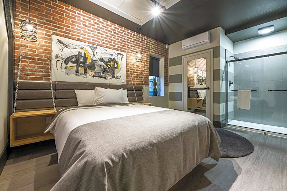 La Suite Hotel