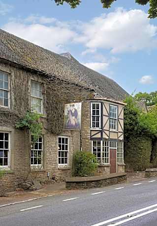 Hunters Hall Inn by Greene King Inns
