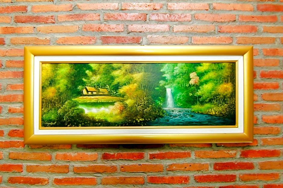 GRIYA BATIK GIRI SEKAR HOMESTAY SYARIAH