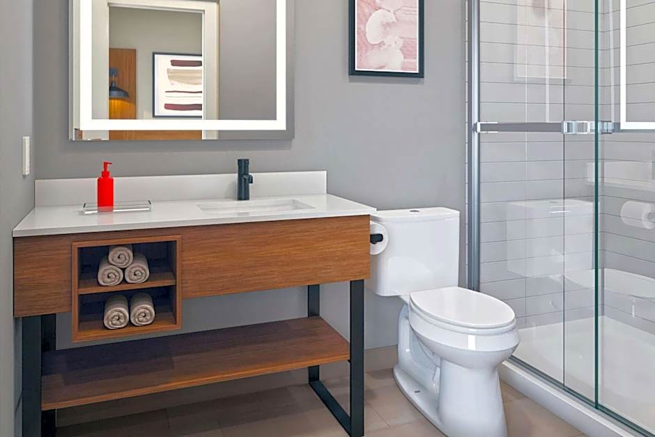 Hawthorn Suites by Wyndham Oklahoma City Airport Fairground