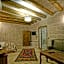 Risus Cave Suites