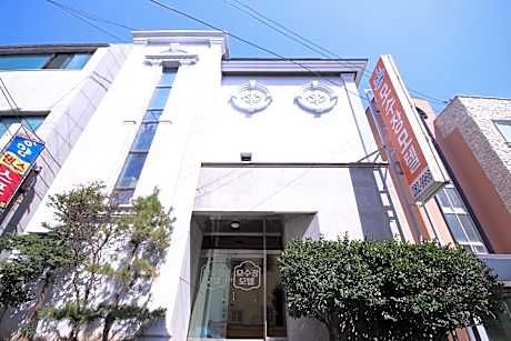 Pohang Jukdo Market Mosu
