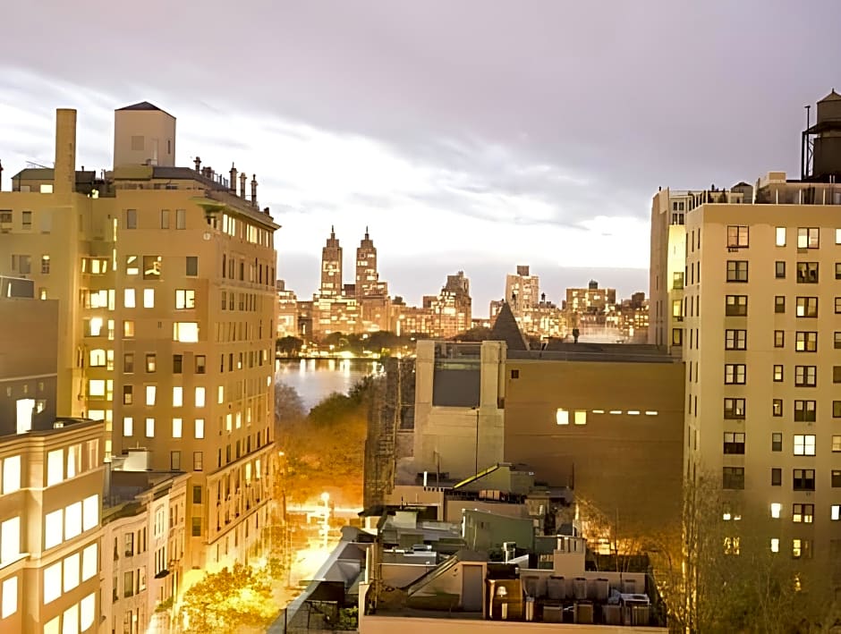 Wales – New York, NY