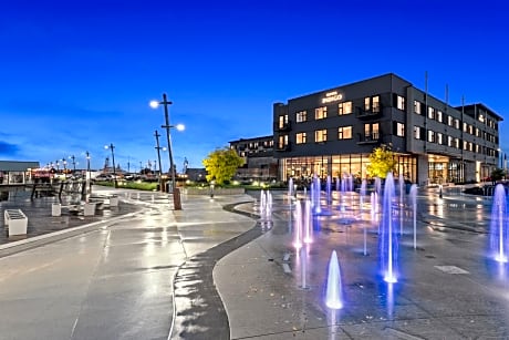 Hotel Indigo Seattle Everett Waterfront Place, an IHG Hotel