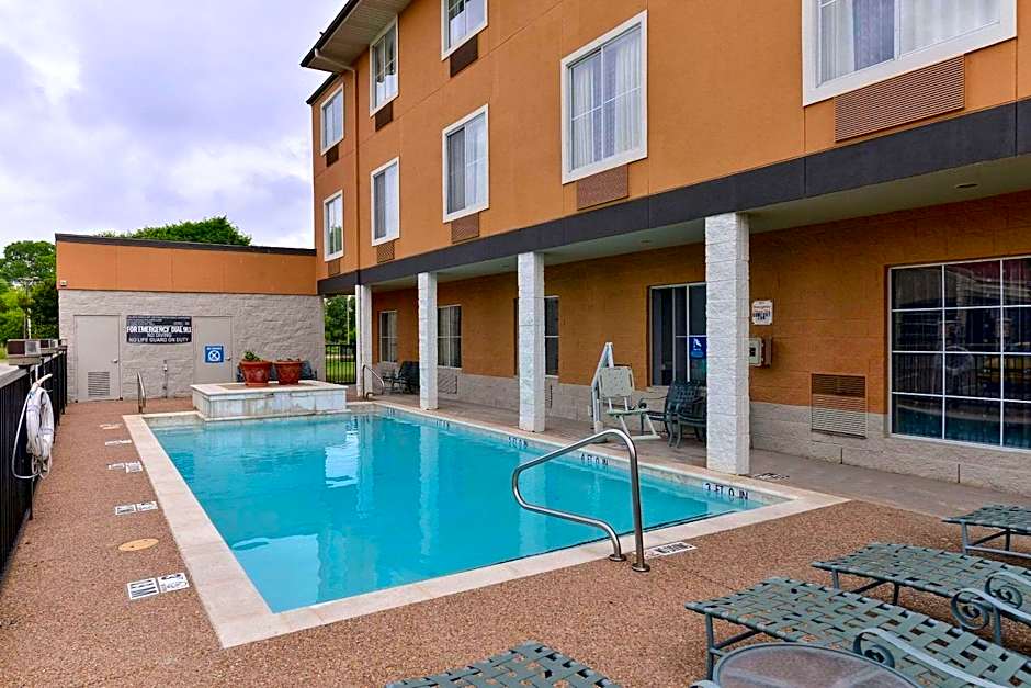 Comfort Inn & Suites Frisco - Plano