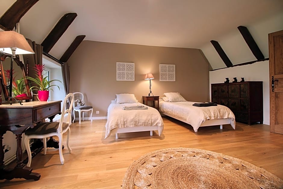 KERBELEG, ferme-manoir du XVè siècle, chambres grand confort