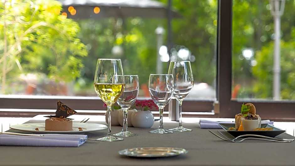 Logis Hotels - Au Colombier du Touron