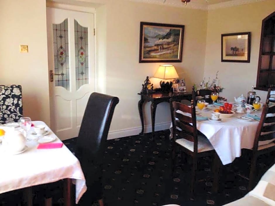 Hillcrest farmhouse Bed & Breakfast