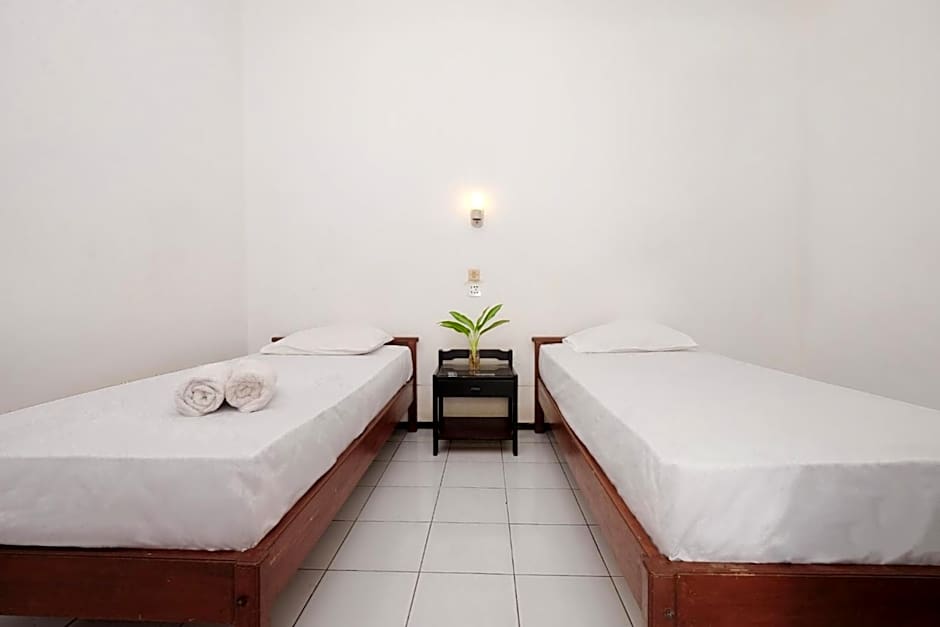 Berlian Abadi Hotel by Sinergi