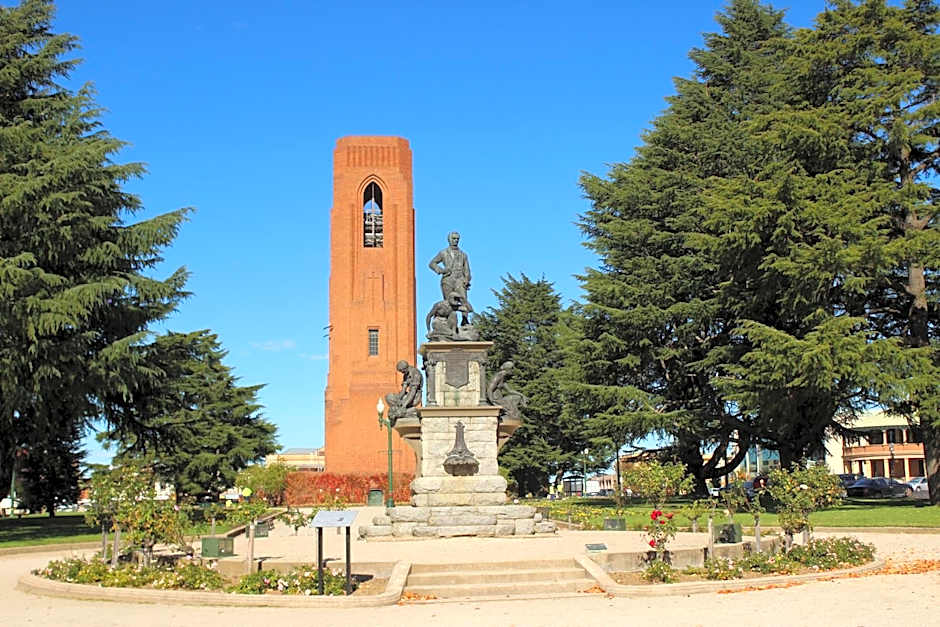 Bathurst Gold Panner