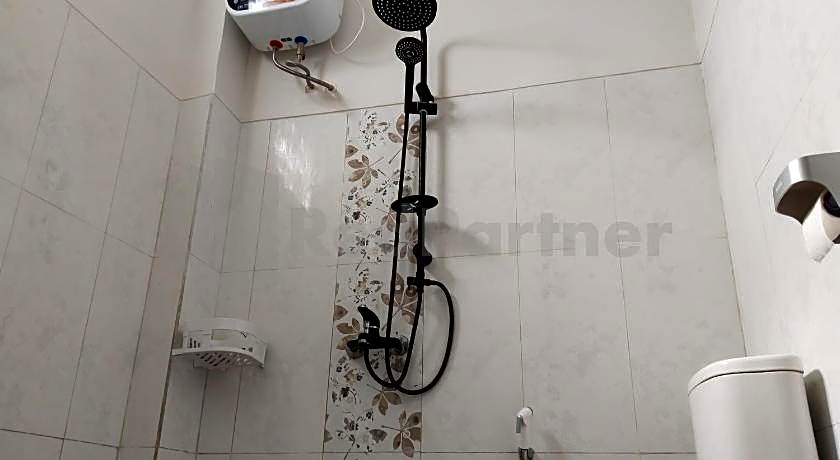 Khayrizsan Premium Mitra RedDoorz