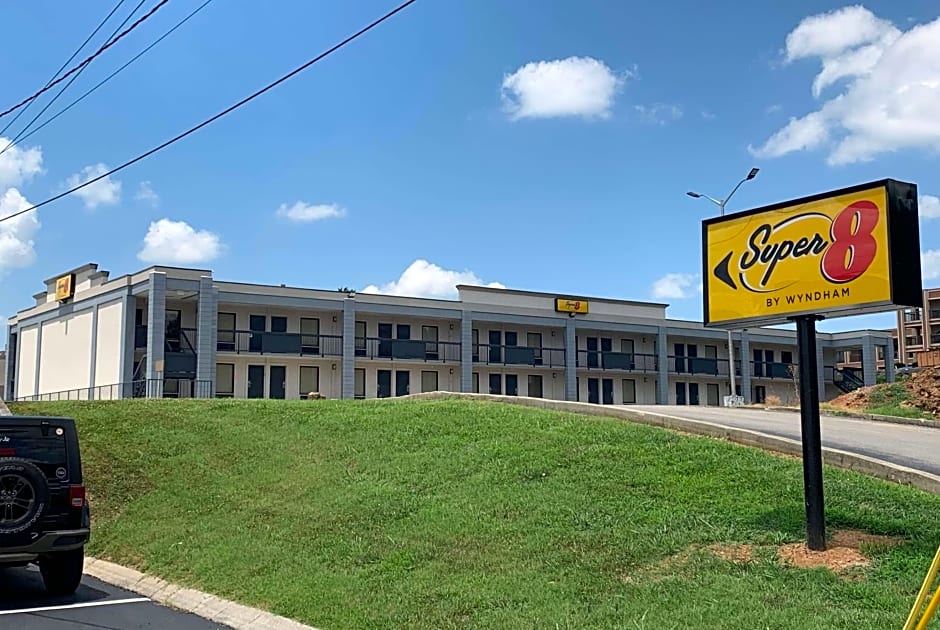 Super 8 by Wyndham Cookeville