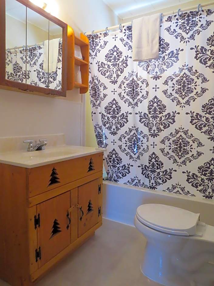 The Pines Country Inn