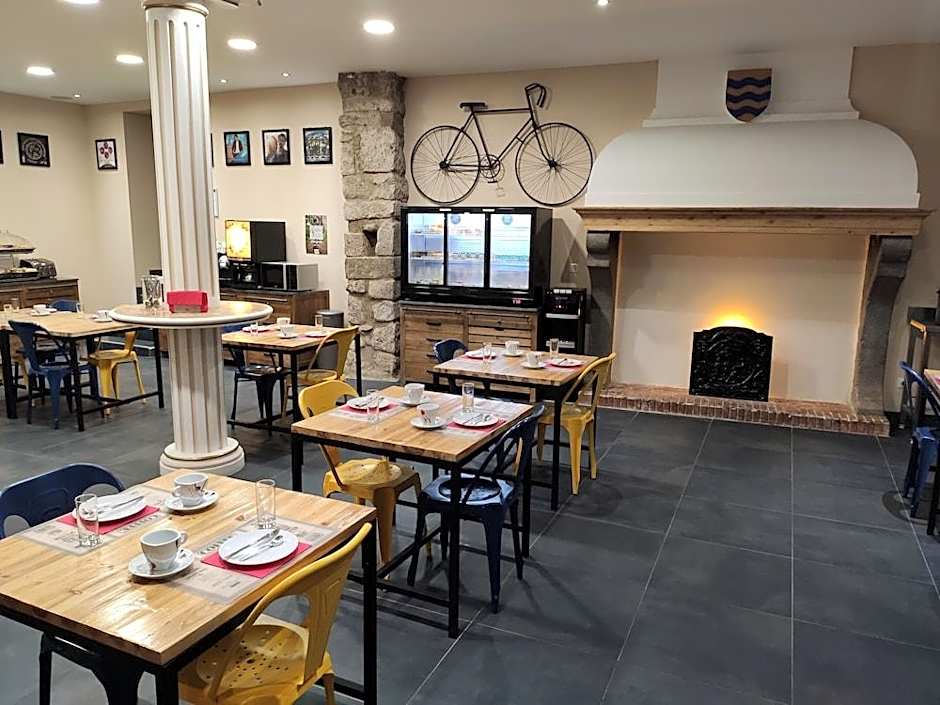 Logis Hotel Yseria - Historical Center
