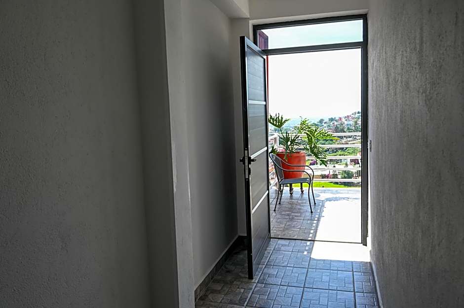 Casa LEONOR
